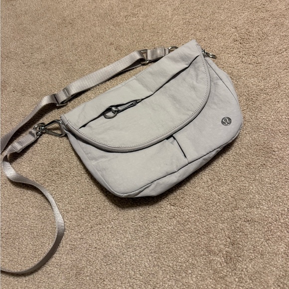 Lululemon Light Gray Festival Crossbody Bag - Picture 2 of 5